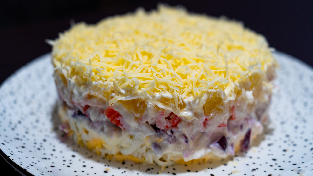 Салат с ананасом и крабовыми палочками смотреть онлайн