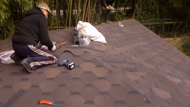 Мягкая кровля. Монтаж мягкой черепицы. смотреть онлайн