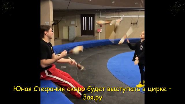 Эдгард Запашный учит дочь Стефанию жонглировать. смотреть онлайн