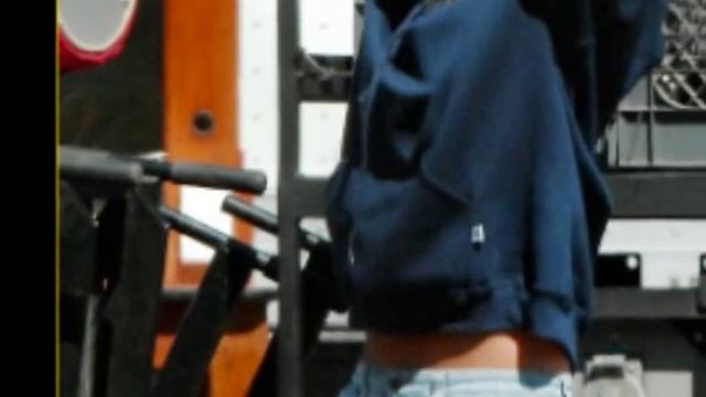 Mila Kunis paparazzi pics HOT смотреть онлайн