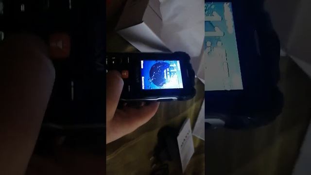 телефон MAXVI R1