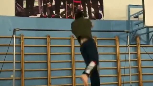 Чеченец Ислам Хамзатханов установил Рекорд России смотреть онлайн