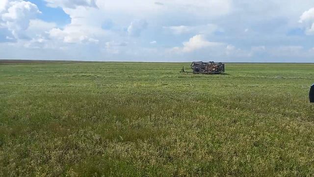 Сенокос 2022 утонуло 3 мтз с жаткой. смотреть онлайн