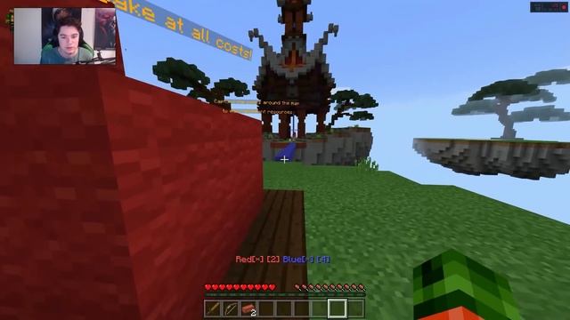 Minecraft PC (Java) vs Minecraft Bedrock Edition: Cakewars CLUTCH! смотреть онлайн