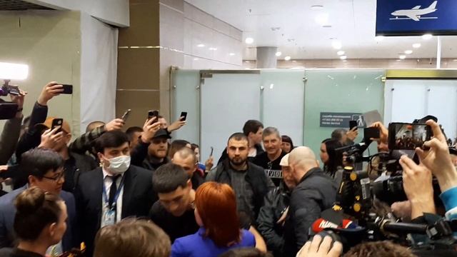 Дмитрий Бивол вернулся в Санкт-Петербург. 11.05.2022 смотреть онлайн