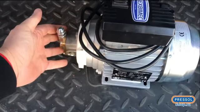 Итальянский электронасос Flexbimec 6122 для масел, антифриза, дизельного топлива и воды. смотреть онлайн