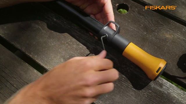 How to change the rope in the Fiskars tree pruner UPX86 смотреть онлайн