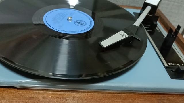 Песня "Восемнадцать лет" Пензенский Народный Хор смотреть онлайн