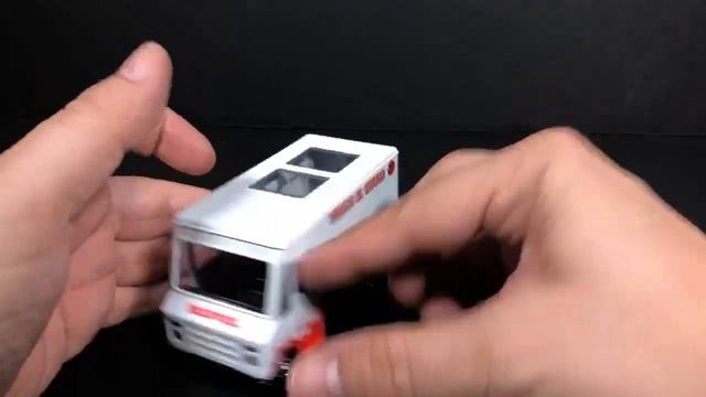 Tambeyoda Reviews: Jada Toys 1/32 Hollywood Rides Deadpool Taco Truck