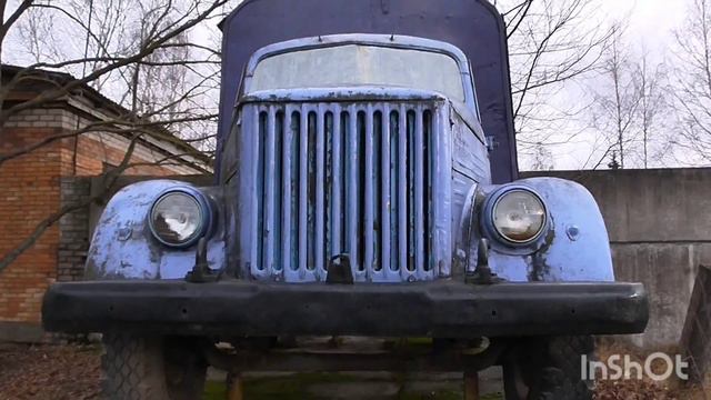 Псков. Памятник почтовому автомобилю. Съёмка 2014 года. смотреть онлайн