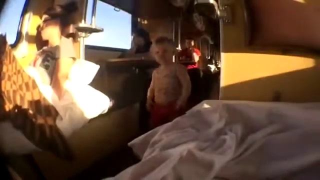 Ребенок в поезде, мегаприкол смотреть всем смотреть онлайн