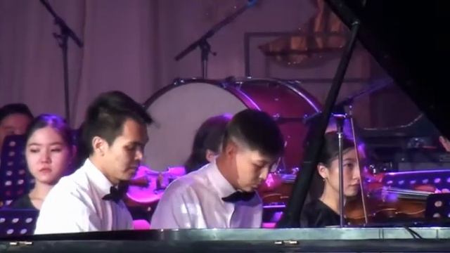 Г.Свиридов "Время вперед", переложение для 8 рук Х.Сетекова смотреть онлайн