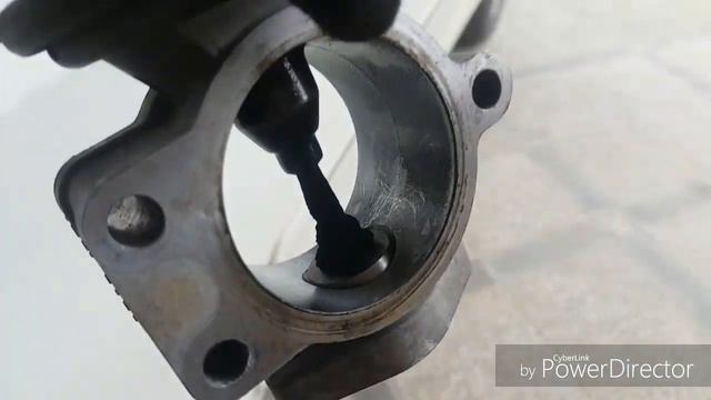 Membersihkan Valve EGR || Cleaning EGR Valve Toyota Innova 2KD-FTV D4D