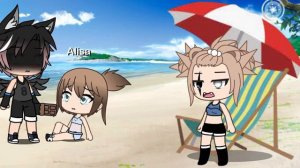 ~Дядя тянет руку!В руке шоколадка~