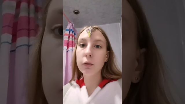 Проверяю лайфхак и осветляю чёлку зубной пастой?? смотреть онлайн