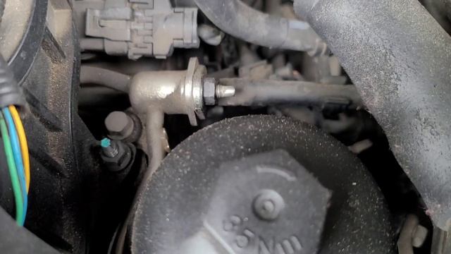 Fuel smell inside is quite strong. But why? смотреть онлайн