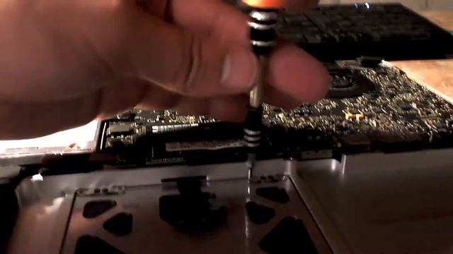 Macbook Pro Trackpad Replacement!!! Super easy!!!! смотреть онлайн