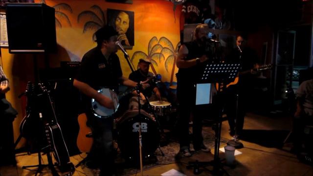 Bad Acoustics version of She's Drunk all the Time by Tim Armstrong смотреть онлайн