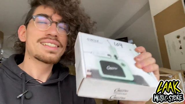 LLEGARON NUEVAS GUITARRAS, PEDALES Y MUCHOS ACCESORIOS A LA TIENDA 🎸 смотреть онлайн