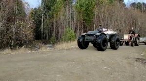 Каракат ЗИС-5 буксирует трактор Т-25.