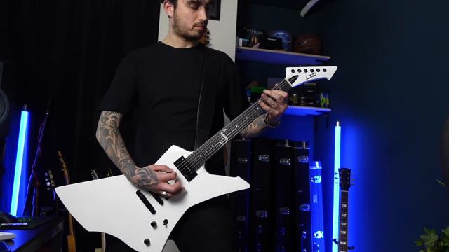 Now I know why James Hetfield loves Snakebyte guitars #metallica #ltdsnakebyte #jameshetfield смотреть онлайн
