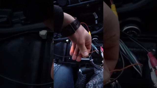 Подключение камеры заднего вида, на KIA RIO X-Line, Проблема с подключением.