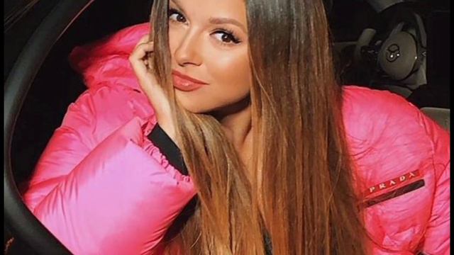 Нюша: «Очевидно, что между мной и Валей Карна.val есть сходство» смотреть онлайн