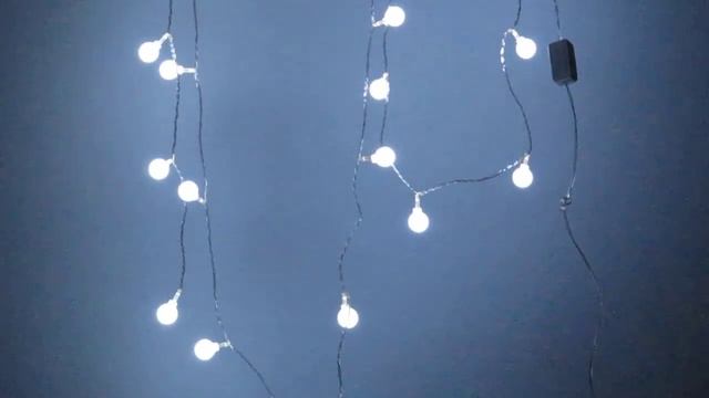 Гирлянда в виде снежных шаров смотреть онлайн