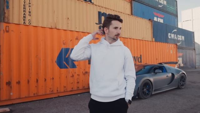Beginner w/ DJI Ronin 4D vs. Pro w/ DJI Osmo Pocket3 смотреть онлайн