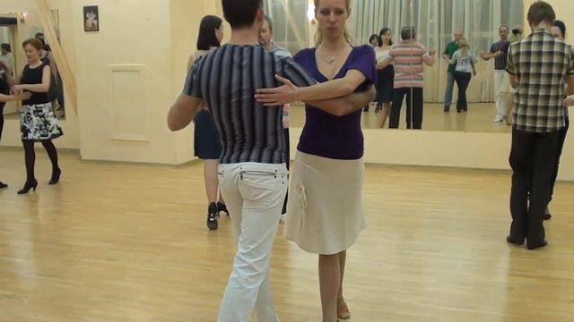 Хастл урок №4. Заход в американку и выход под рукой - объяснение смотреть онлайн