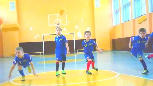 Игры: "2 гола в разные ворота"+"Бумеранг кирпичом"+"Удары навылет" (НА ФУТБОЛЬНОЙ ТРЕНИРОВКЕ) смотреть онлайн