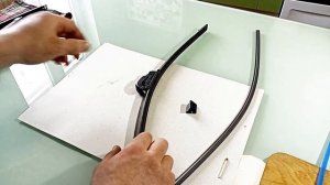 Как заменить резинки на дворниках. Бескаркасные дворники.