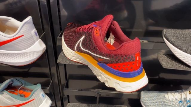 Nike React Infinity Run FlyKnit 3 (Dark Beetroot/University Gold/Bright Crimson/White) DH5392-600 смотреть онлайн