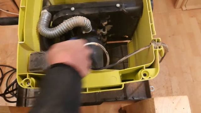 Cleaning and maintaining my Ryobi RTS-1800 Table Saw смотреть онлайн