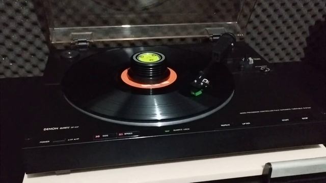 Denon DP-23F Micro Processor Controlled Fully Automatic Turntable System