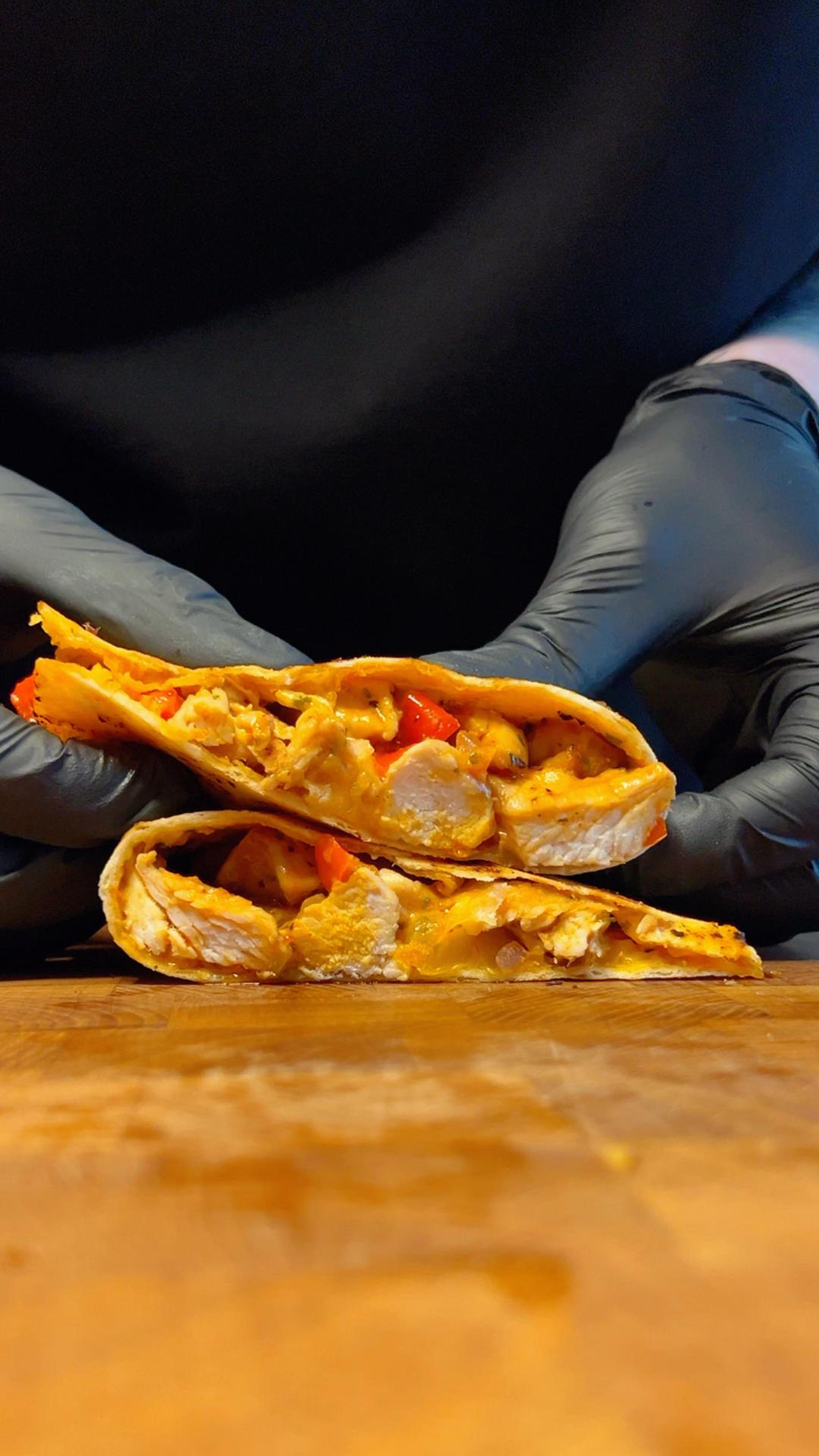 Куриная кесадилья ASMR #shorts смотреть онлайн