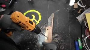 Снегоуборочная лопата за 10 минут / Как сделать лопату для чистки снега