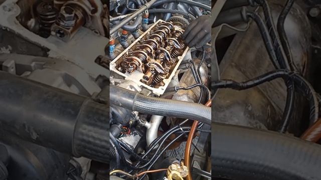 HOW TO VALVE CLEARANCE MITSUBISHI LANCER 1993 GLI 12VALVE EFI смотреть онлайн