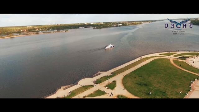 Стрелка и Волжская набережная города Ярославль | Arrow and the Volga embankment in Yaroslavl смотреть онлайн