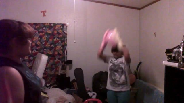 Oven Mitt challenge xP смотреть онлайн