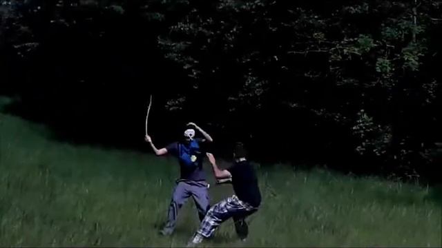 MOTHMAN BALAYÉ AVEC UN NUNCHAKU ! смотреть онлайн