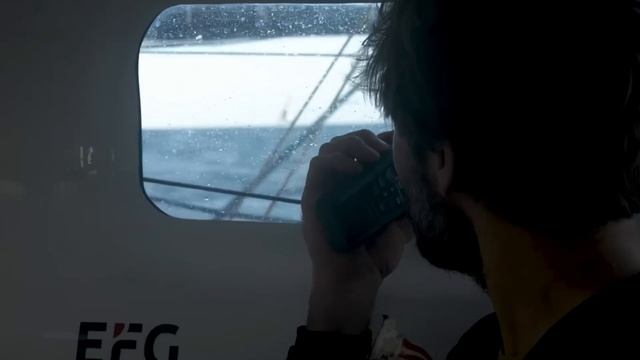 Sailing World on Water NewsNear Leg #3 Finish in Itajai, Brazil. And it's close! Malizia in Front смотреть онлайн