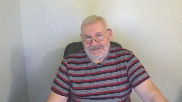 Хочешь - верь, хочешь - не верь! Призрак, про сны, голубь, бросил пить.