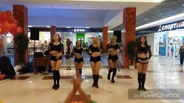 Выступление на показе новой коллекции магазина одежды ELIS смотреть онлайн
