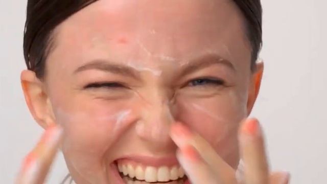 SKINGA Пенка-суфле с алоэ для деликатного очищения кожи смотреть онлайн