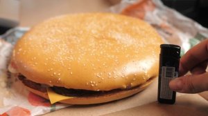 Пробуем ВОППЕР Пиццу от Бургер Кинг! Это гигантский бургер?