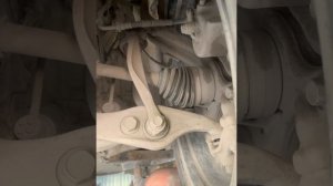 Мазда 6 2011 при движении есть хруст #1