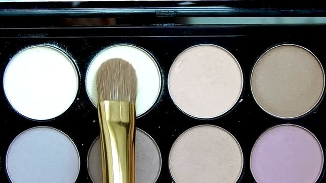 Макияж с палеткой Makeup Revolution Flawless Matte 2