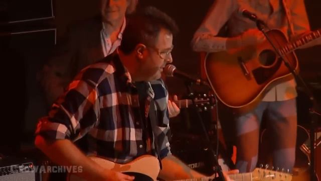 Sheryl Crow & Vince Gill - "Two More Bottles of Wine" (LIVE) смотреть онлайн