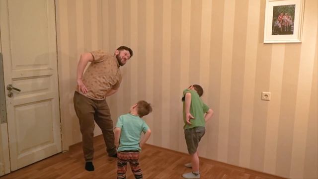 Нескучная зарядка. Фольклорная разминка под гармонь. Инструктор Дмитрий Владыкин смотреть онлайн